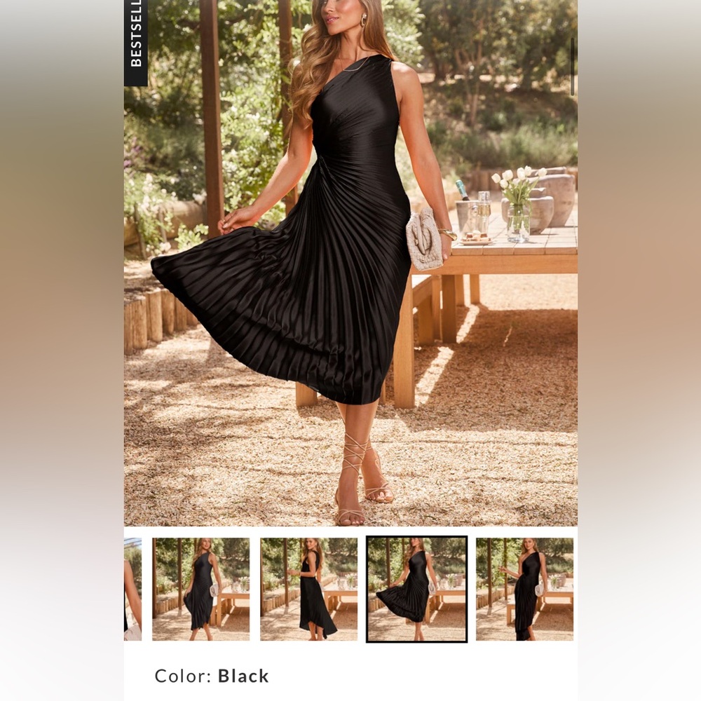 Vici Black One-Shoulder Pleated Midi Dress
BRAND NEW